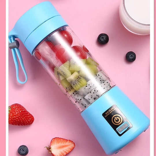 Portable mini fruit juicer